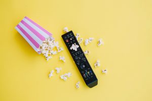 Which IPTV service supports multiple device connections simultaneously